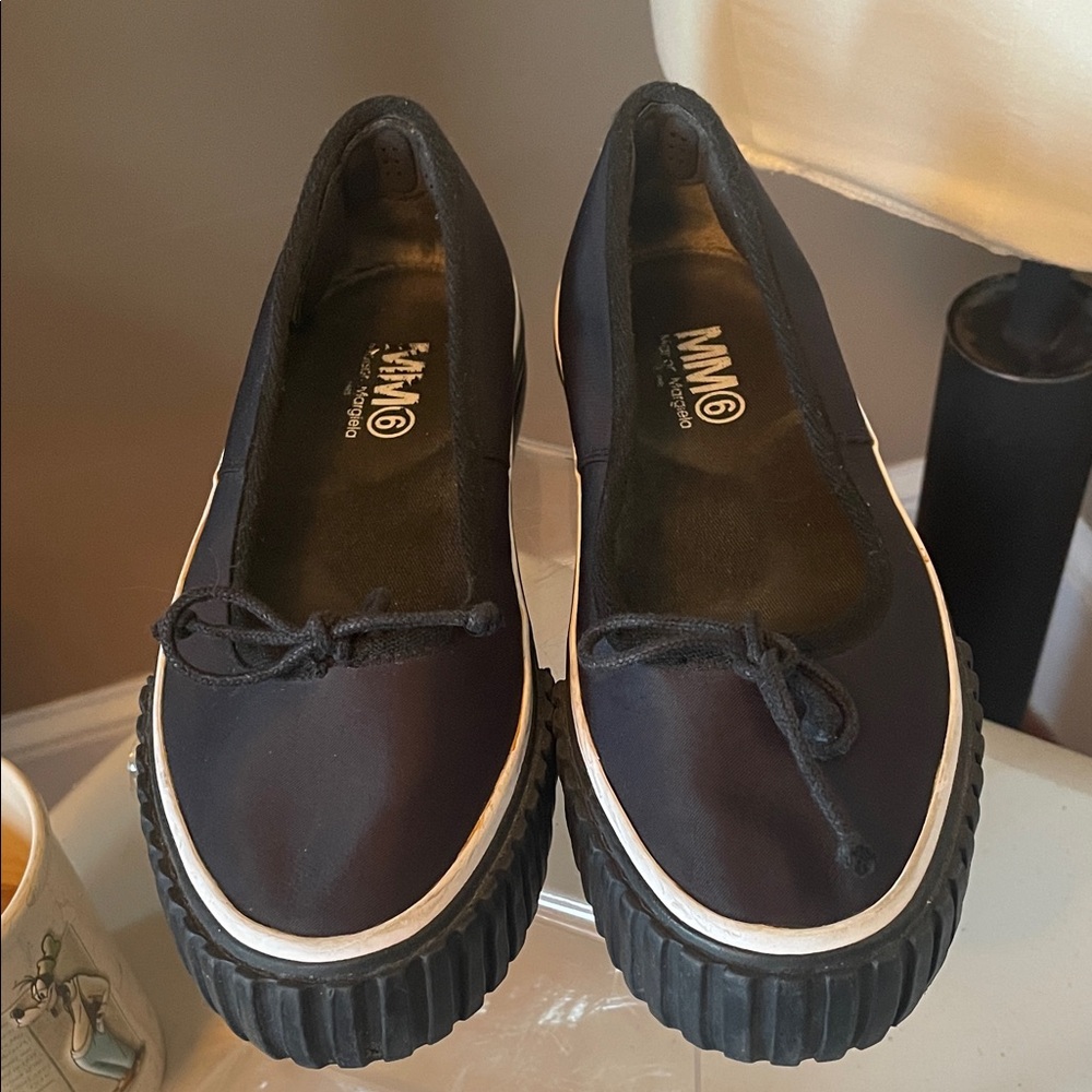 MM6 Maison Martin Margiela Black Platform Bow Slip-Ons with White Trim
